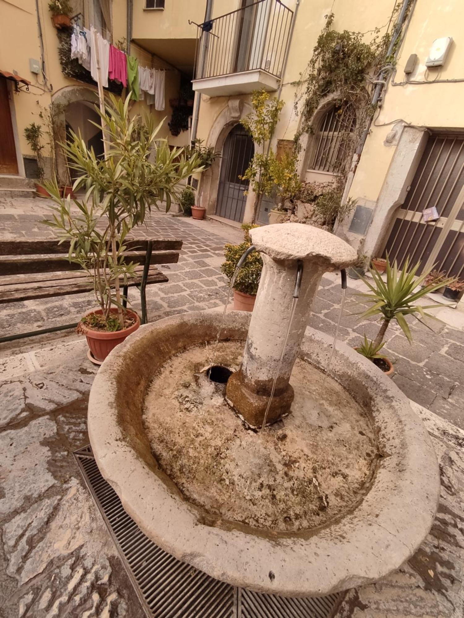 Lafuntanella45 Casa Vacanze Isernia Bagian luar foto